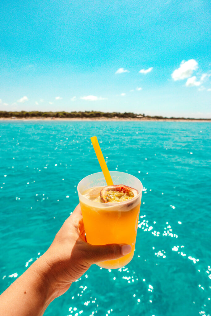 Cocktail boat in Formentera