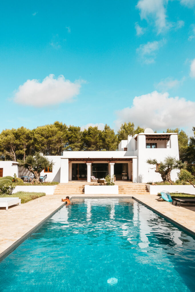 Villa with a pool in Ibiza