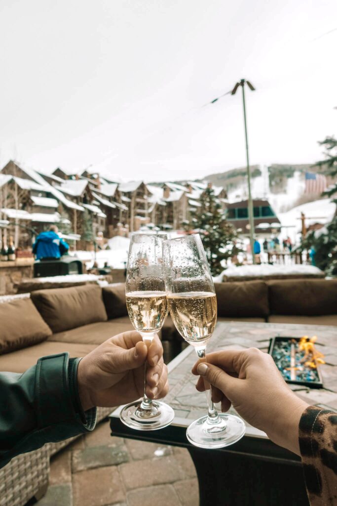 Champagne cheers for Après-ski