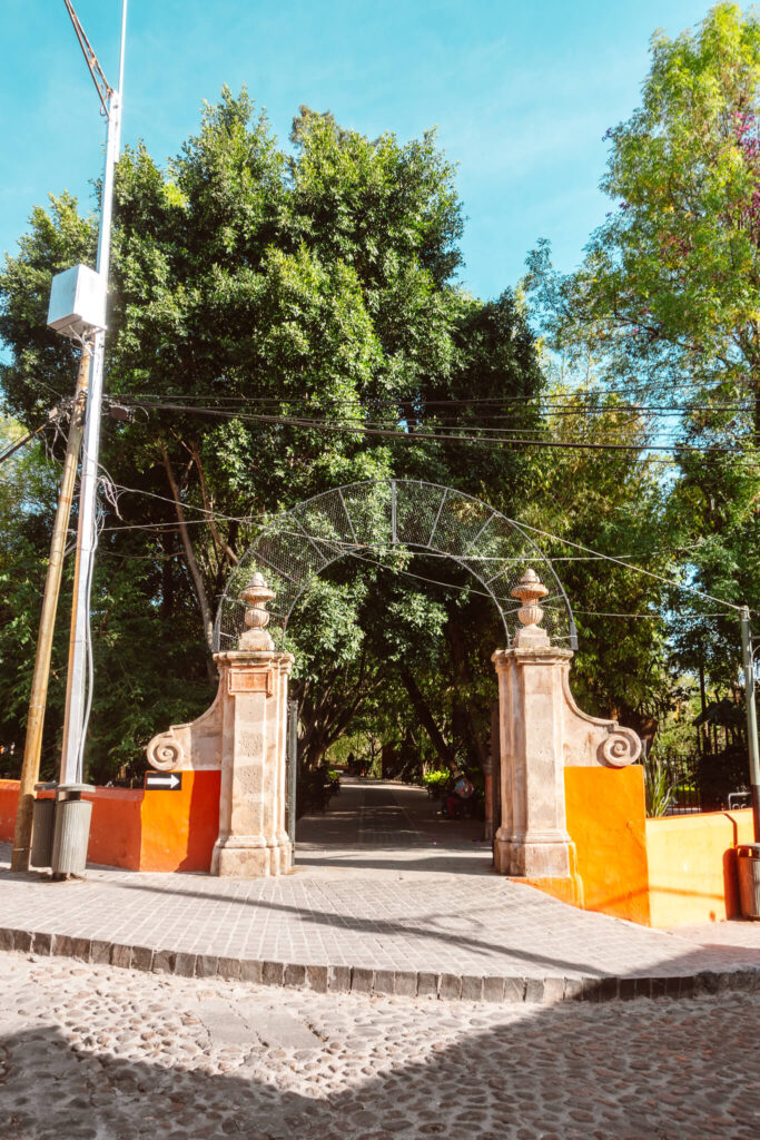 Entrance to Parque Benito Juárez